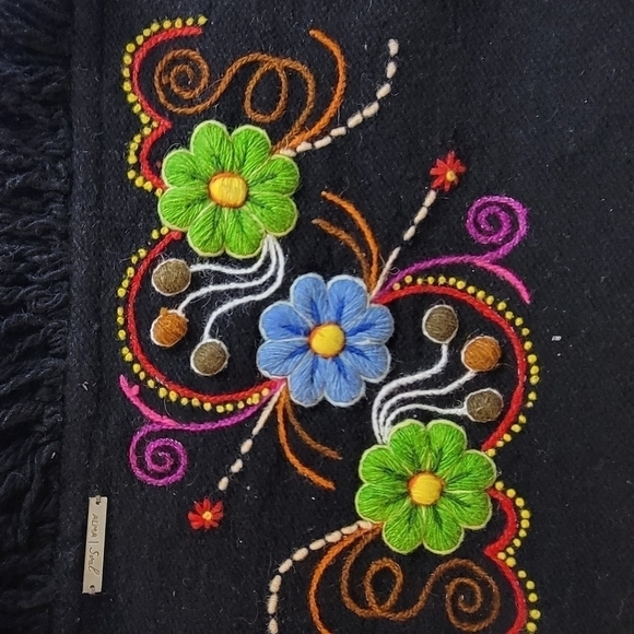 Alma Soul made in Peru Lambswool Satchel Crossbody Bag - Picture 6 of 7